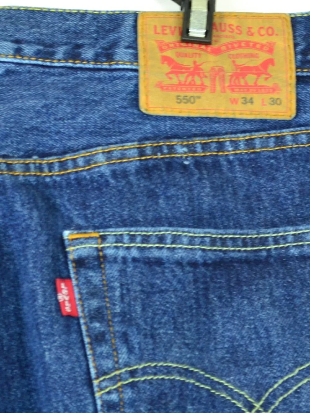 Levi's 550 Men's Size W34 L30 Blue Medium Wash Relaxed Fit Denim Jeans